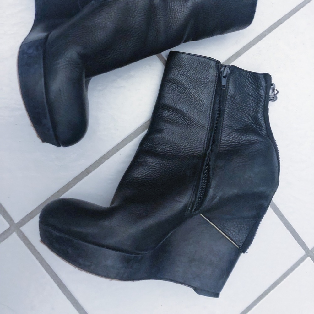 Sam Edelman Black Viva Split Wedge Boots